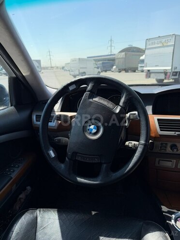 BMW 745-4