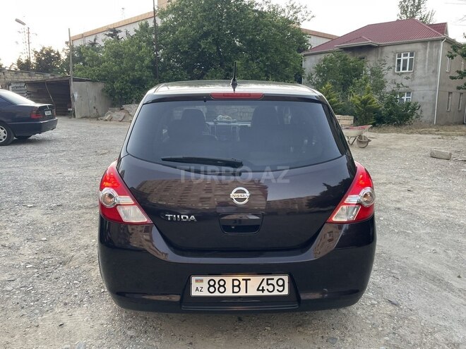 Nissan Tiida-3