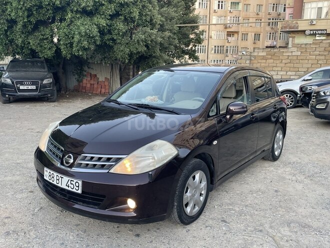 Nissan Tiida-6