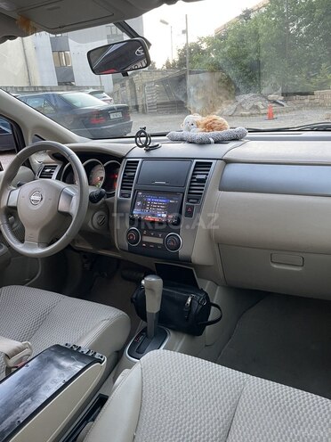 Nissan Tiida-8