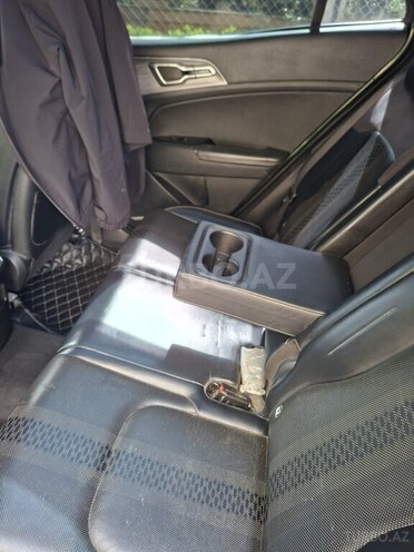 Kia Sportage-8