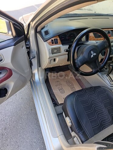 Mitsubishi Lancer-13