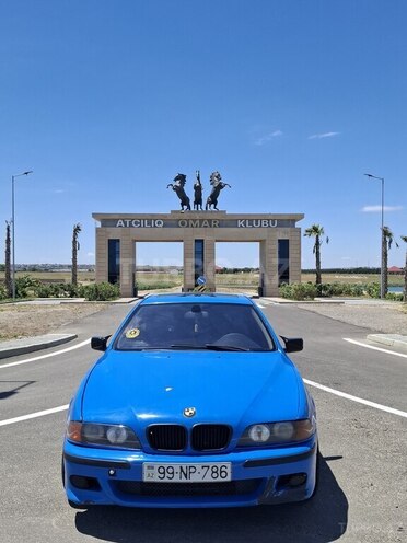 BMW 528-2