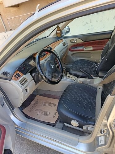 Mitsubishi Lancer-16