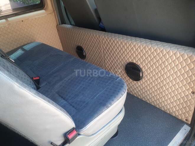 Ford Transit-3