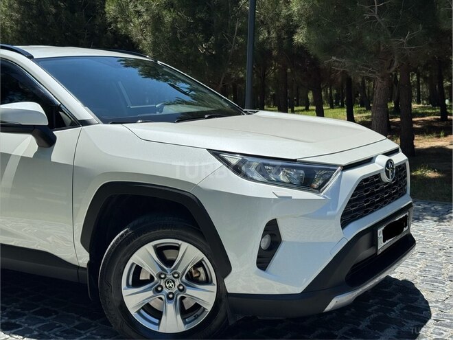 Toyota RAV4-2