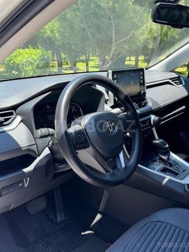 Toyota RAV4-13