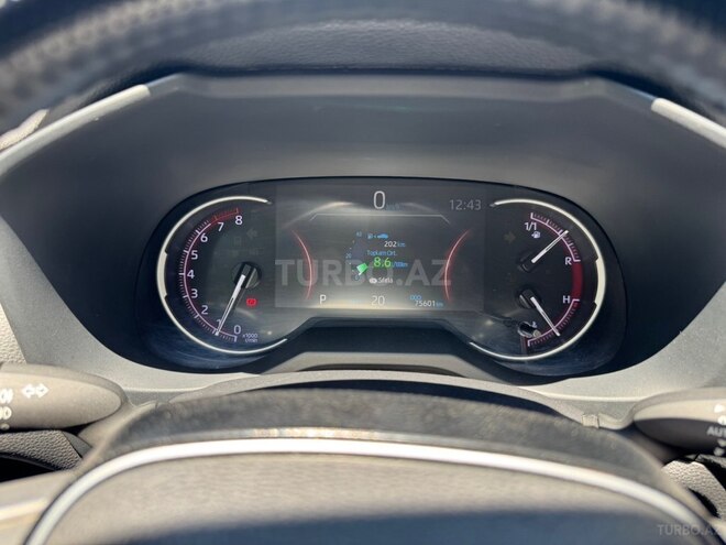 Toyota RAV4-15
