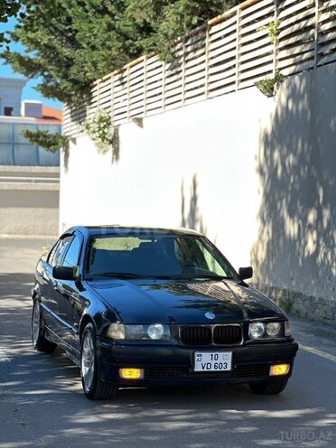 BMW 318-3