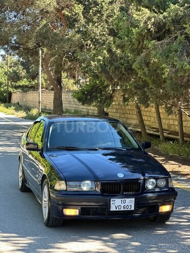 BMW 318-6