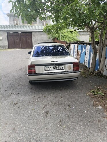 Opel Vectra-6