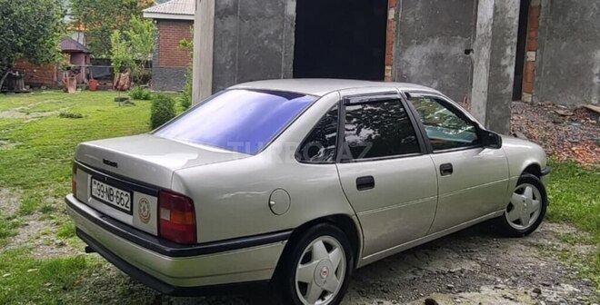Opel Vectra-7