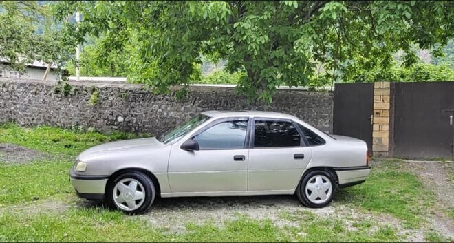 Opel Vectra-5