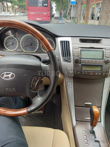 Hyundai Sonata-2