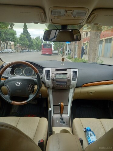 Hyundai Sonata-5
