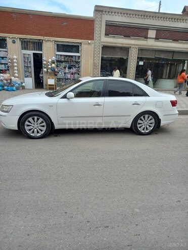 Hyundai Sonata-14