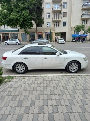 Hyundai Sonata-15