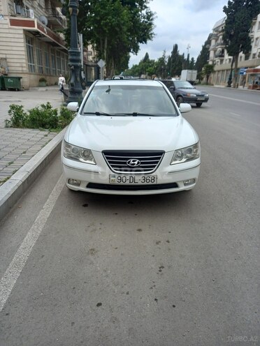 Hyundai Sonata-16