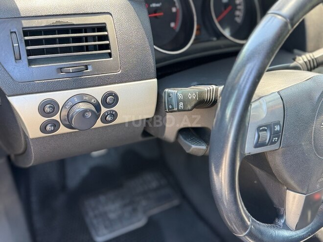 Opel Astra-11