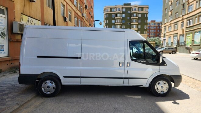 Ford Transit-21