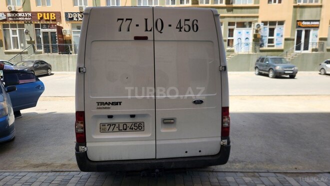 Ford Transit-20