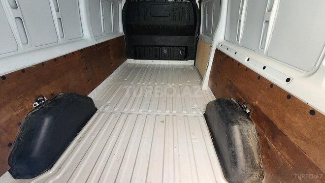 Ford Transit-7