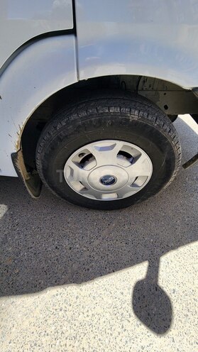 Ford Transit-2
