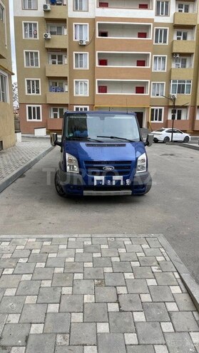Ford Transit-10