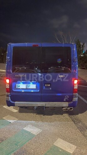 Ford Transit-8