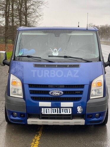 Ford Transit-1