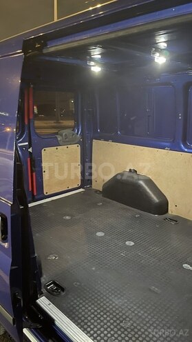 Ford Transit-6
