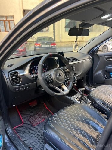Kia Rio X-Line-8