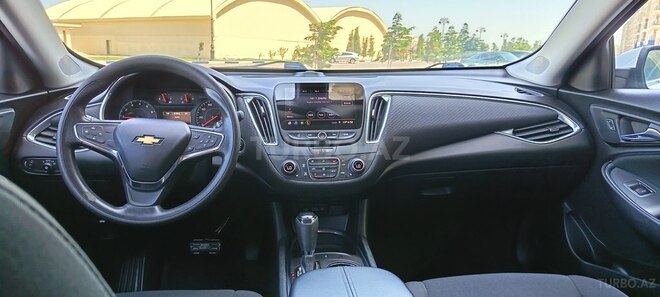 Chevrolet Malibu-9