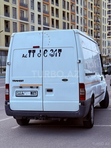 Ford Transit-9