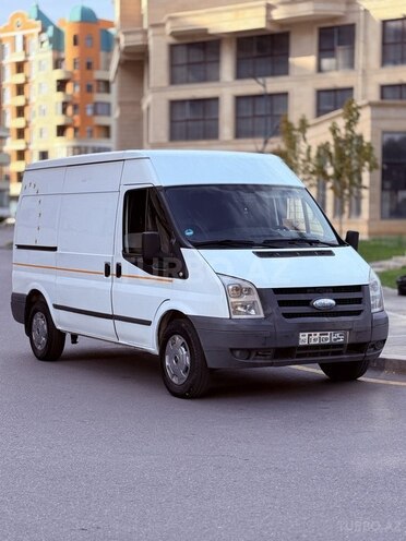 Ford Transit-7
