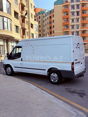 Ford Transit-6