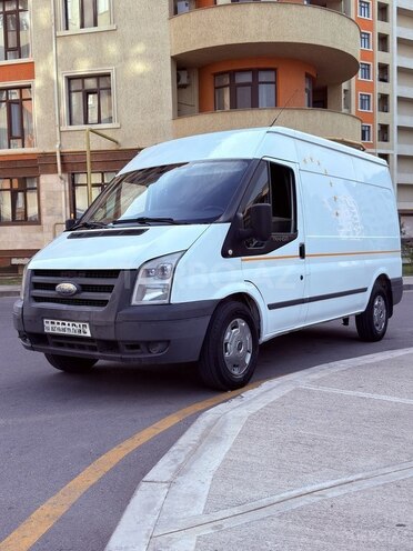 Ford Transit-8