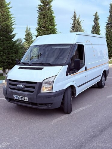 Ford Transit-12