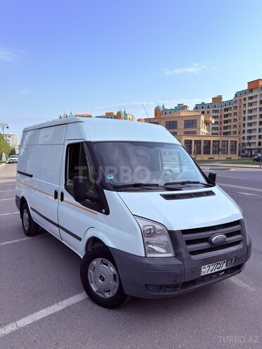 Ford Transit-11