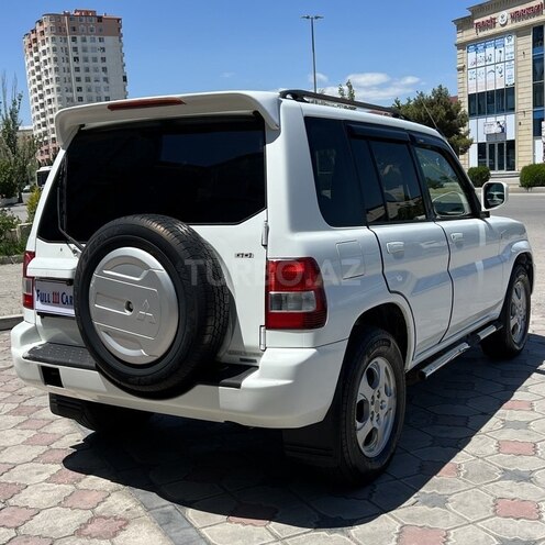 Mitsubishi Pajero io-3
