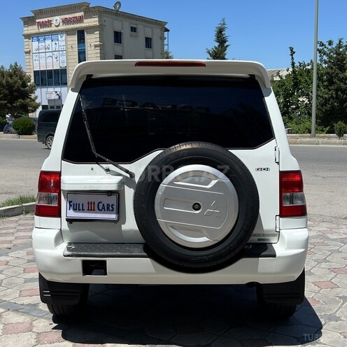 Mitsubishi Pajero io-4