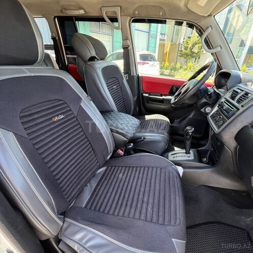 Mitsubishi Pajero io-8