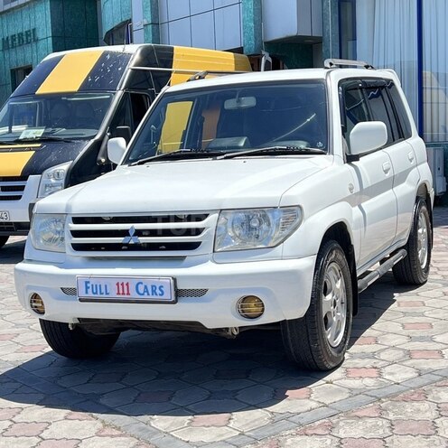Mitsubishi Pajero io-1