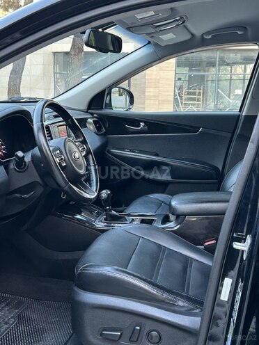 Kia Sorento-8