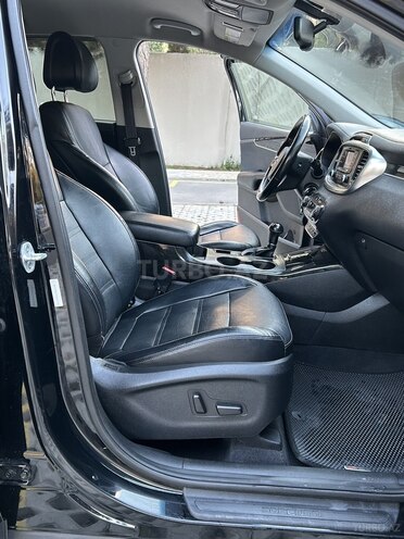 Kia Sorento-9