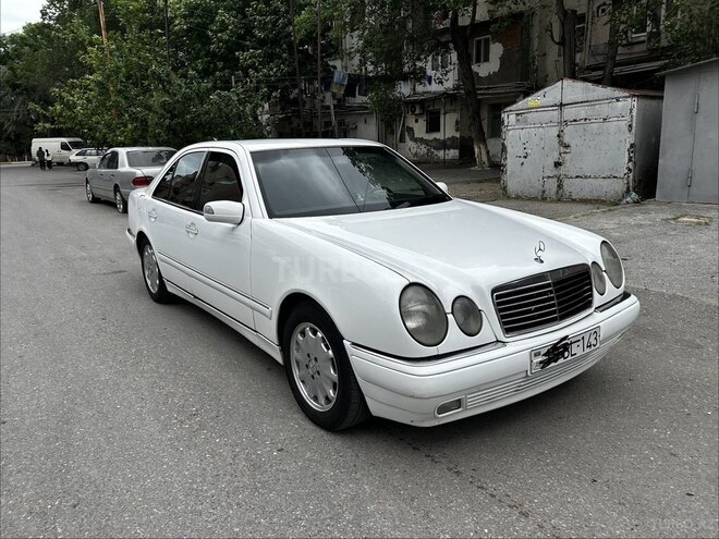 Mercedes E 220-18