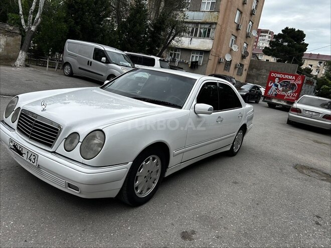 Mercedes E 220-16
