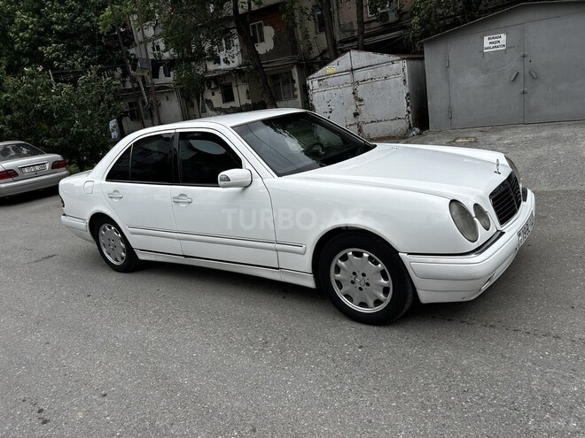 Mercedes E 220-14