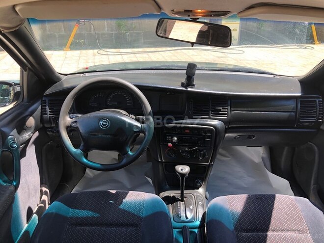 Opel Vectra-8