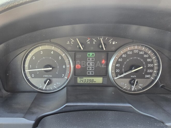 Toyota Land Cruiser-12